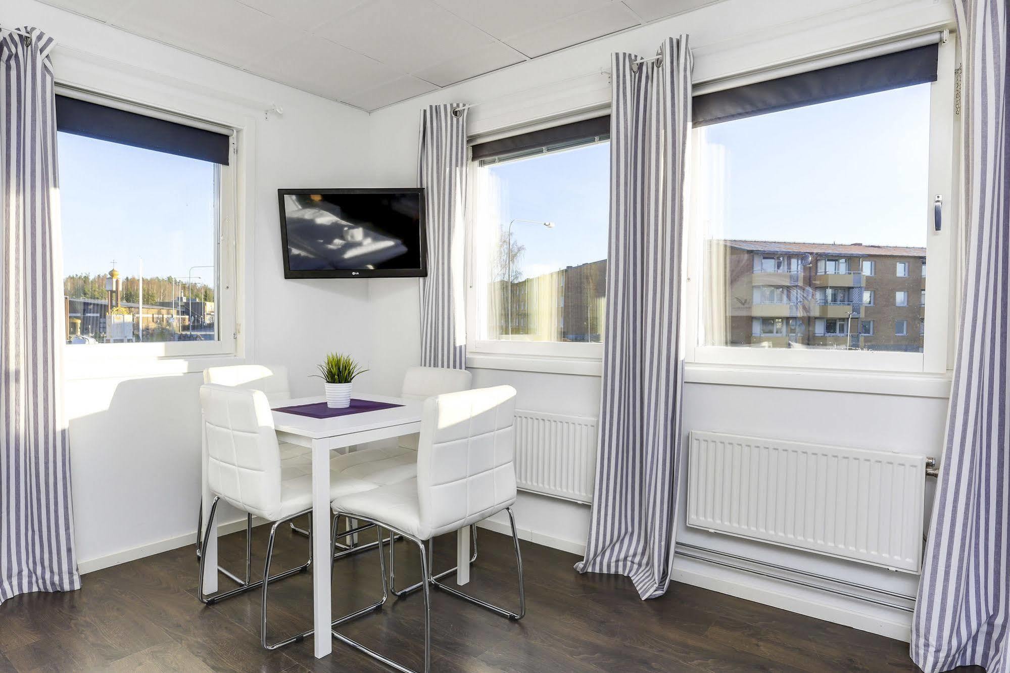 Hotel Vindeus Södertälje Esterno foto